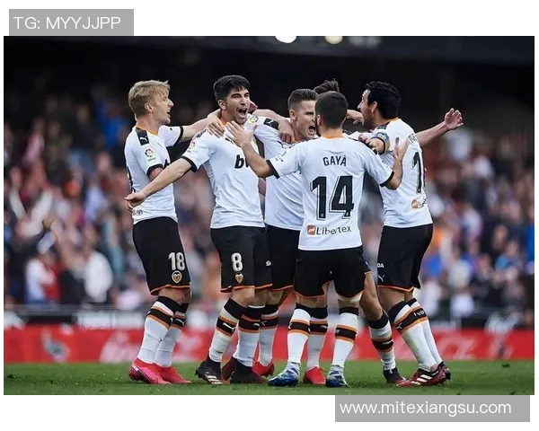 杜塞多夫与汉诺威的激烈对决谁能在德甲赛场上笑到最后 杜塞多夫与汉诺威的激烈对决谁能在德甲赛场上笑到最后