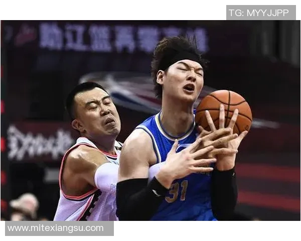 韩德君的篮球传奇之路:从青涩少年到CBA巨星的成长故事 韩德君的篮球传奇之路:从青涩少年到CBA巨星的成长故事