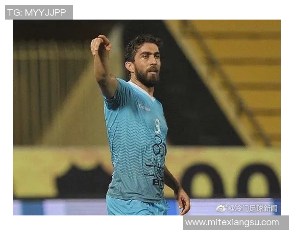 泊斯光荣与上海申花激战正酣谁能在这场较量中笑到最后